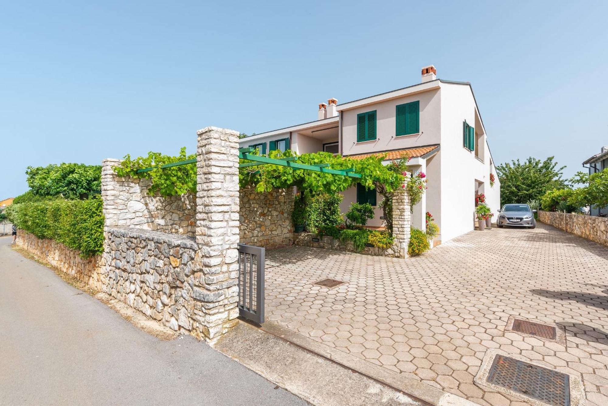 Villa Mare روفينج المظهر الخارجي الصورة